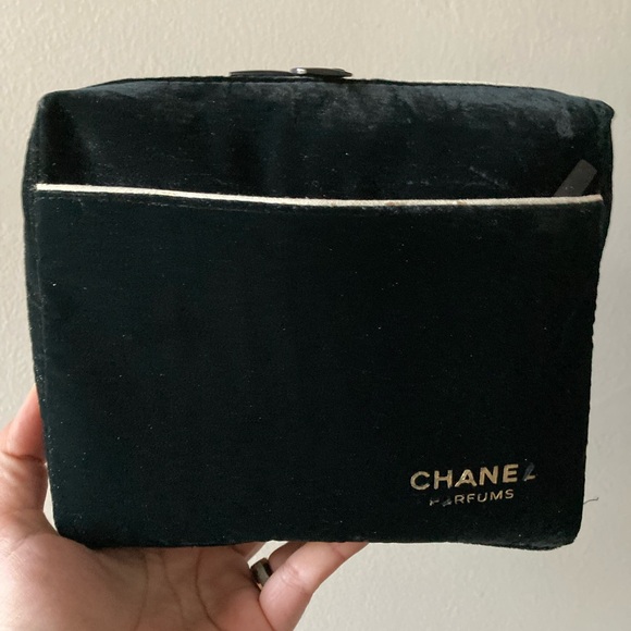 CHANEL Black Velvet Double Zip Top Clutch Cosmetics Parfums Bag - Picture 1 of 10